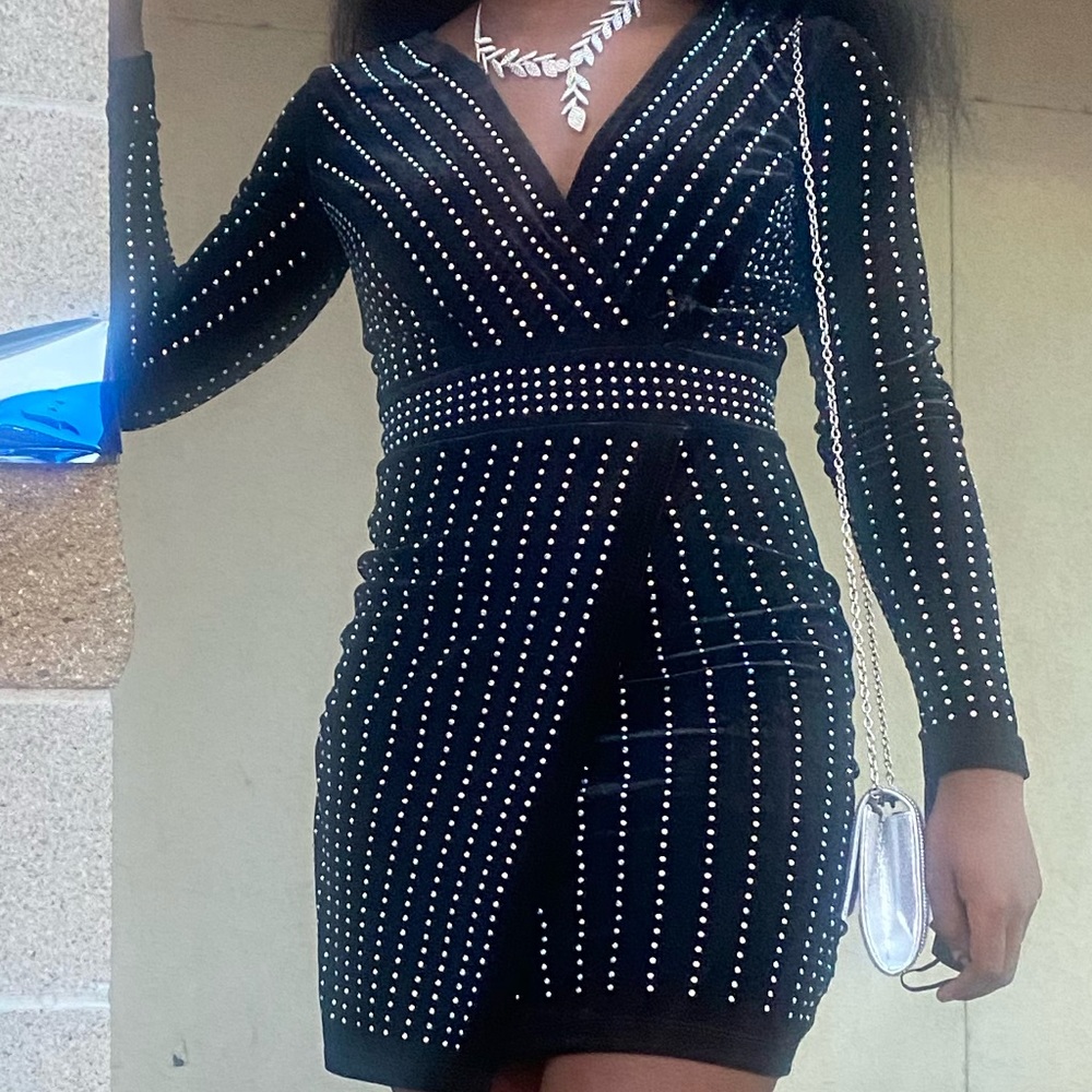 Windsor Dress - Picture 2 of 3
